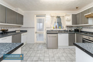 Kitchen- click for photo gallery